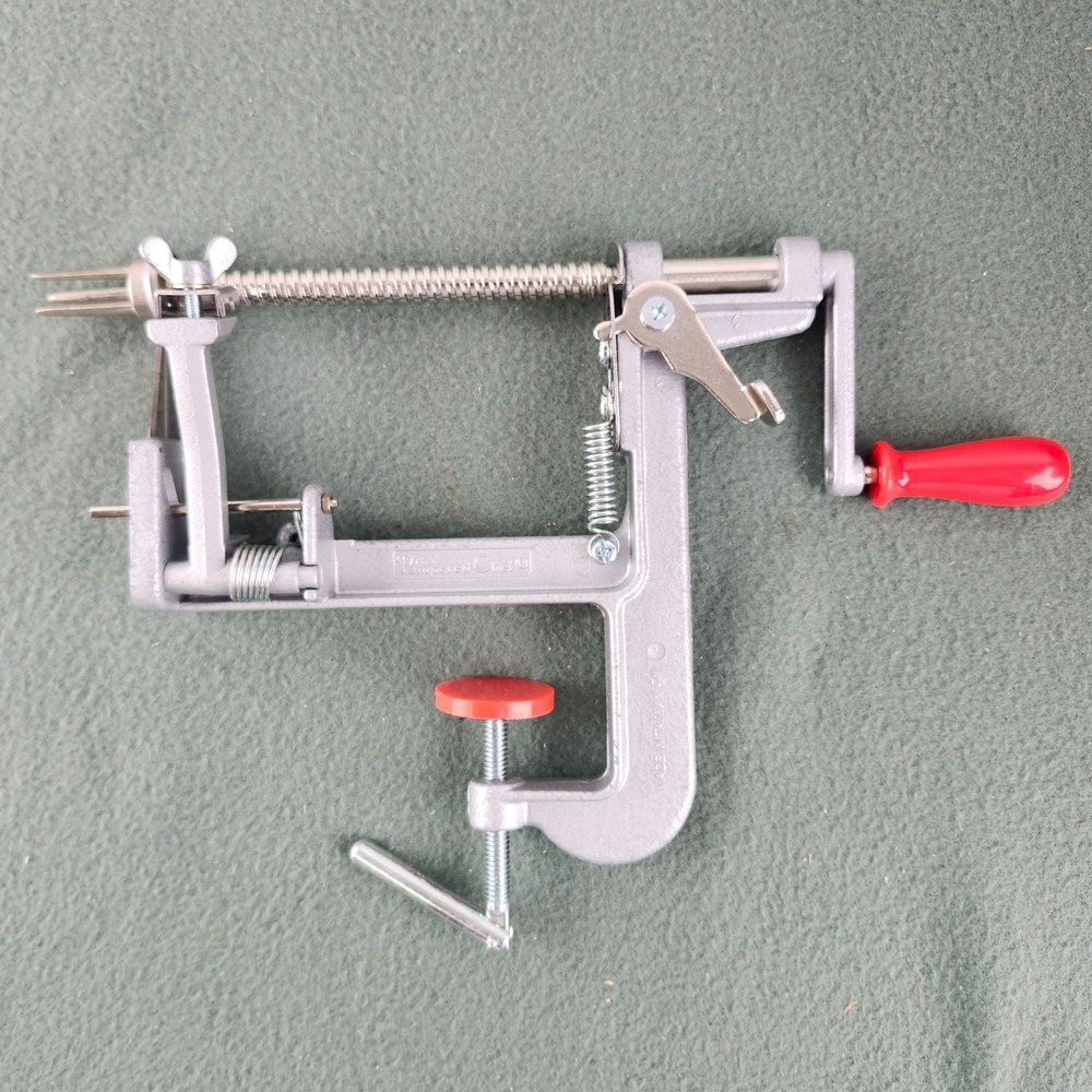 The Pampered Chef Apple Peeler Corer Slicer Handcrank #2430 -USED/WORKS